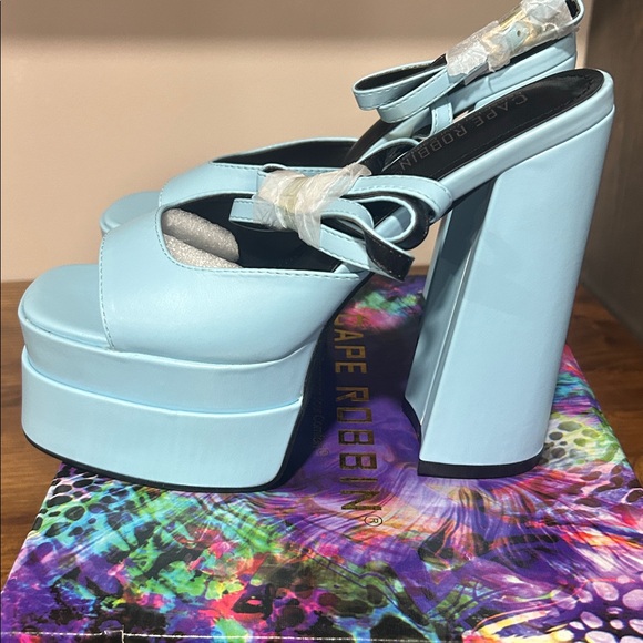 Cape Robbin Sicili Light Blue Platform Heels new in box size 7 - Picture 4 of 8